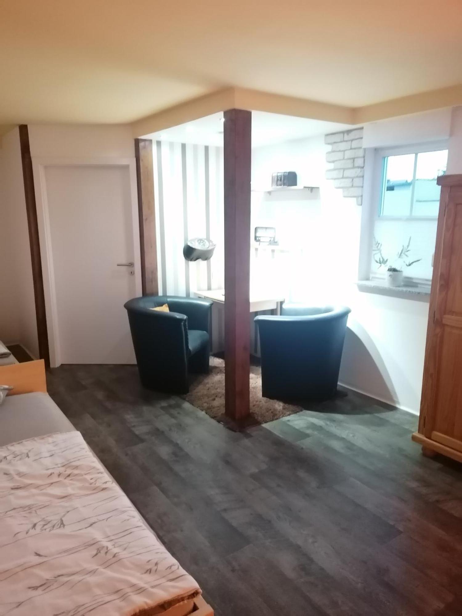 Tinas Ferienwohnung Hohendodeleben Rum bild
